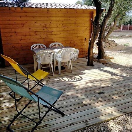 Le Chalet Sous L'Olivier Boulbon Exterior foto